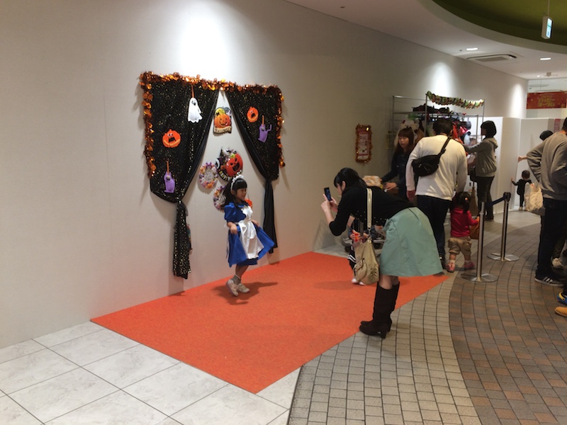 なりきり写真撮影会の実施風景 その1